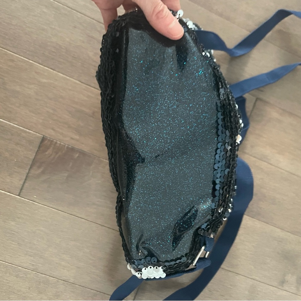 Disney Frozen II Sequin Bag with Black Accents - Picture 6 of 7